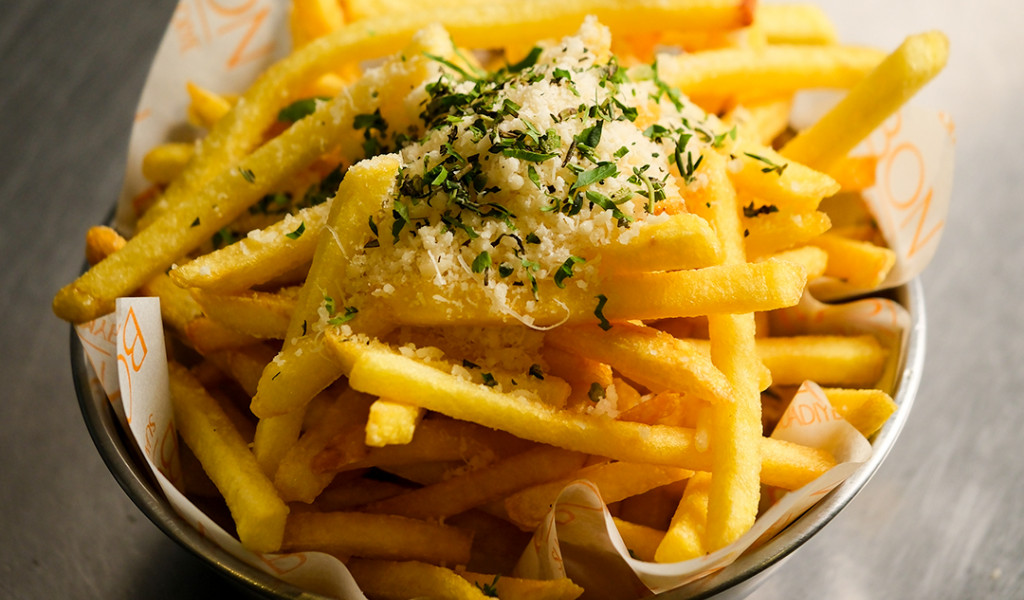 Patates Kızartması (Trüff, parmesan, taze baharatlar)