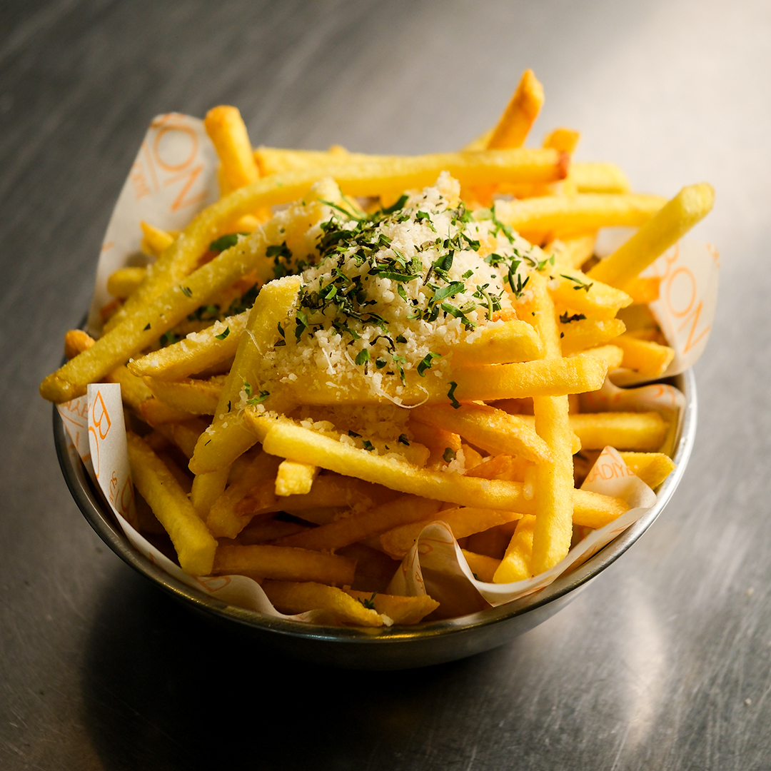 Patates Kızartması (Trüff, parmesan, taze baharatlar)